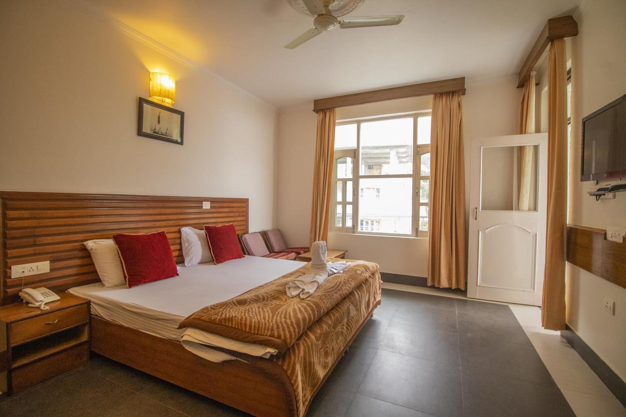דרמסאלה Wow Stayz2 Hotel The Lodge מראה חיצוני תמונה
