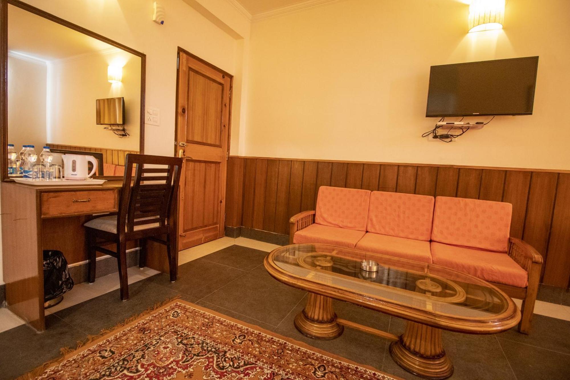 דרמסאלה Wow Stayz2 Hotel The Lodge מראה חיצוני תמונה