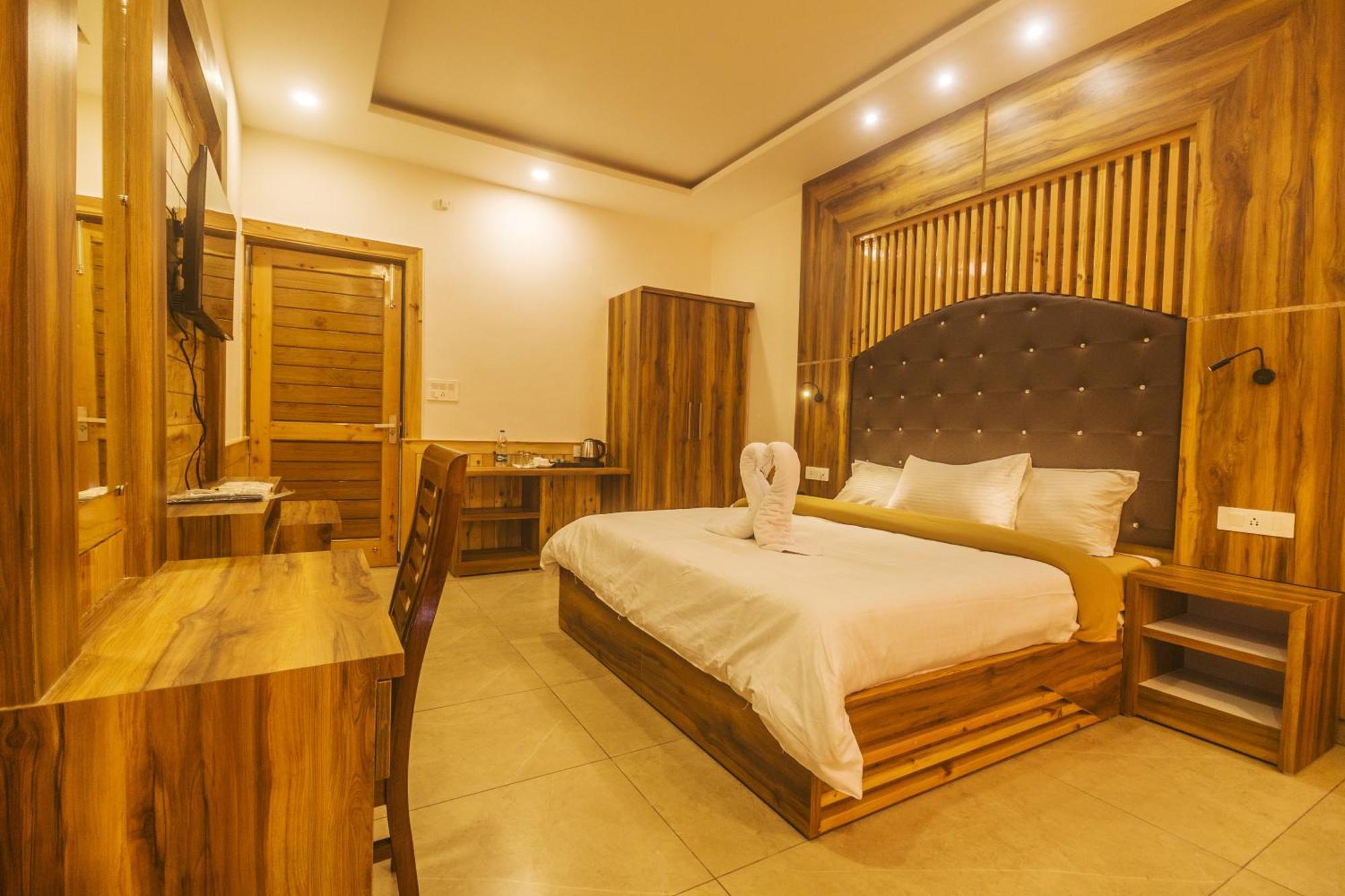 דרמסאלה Wow Stayz2 Hotel The Lodge מראה חיצוני תמונה